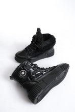 Görseli Galeri görüntüleyiciye yükleyin, Kadın Kalın Taban Kürklü Bağcıklı Sneaker Günlük Bot Neys Siyah
