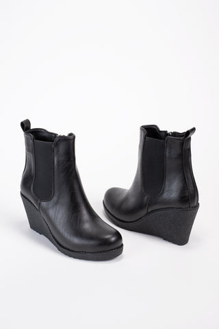 Kadın Dolgu Topuklu Lastikli  Fermuarlı Günlük Bot Florea