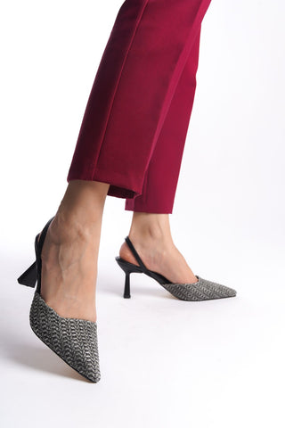 Femme Kadın Sivri Burun Topuklu Arkası Açık Günlük Stiletto Ayakkabı