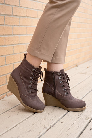 Kadın Dolgu Taban Fermuarlı Günlük Bot Matei