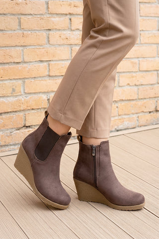 Kadın Dolgu Topuklu Lastikli  Fermuarlı Günlük Bot Florea