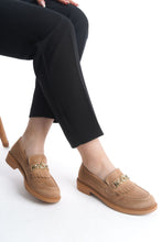 Görseli Galeri görüntüleyiciye yükleyin, Kadın Loafer Makosen Casual Tokalı Günlük Ayakkabı Tery Taba

