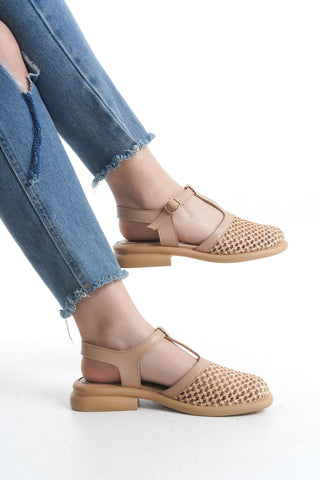 Kadın Poli Taban Önü Kapalı Hasır Bantlı Günlük Sandalet Lunin