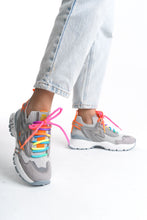 Görseli Galeri görüntüleyiciye yükleyin, Kadın Sneaker Yüksek Taban Bağcıklı Spor Ayakakbı Flexy Gri
